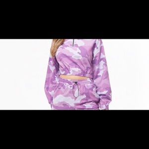 Forever 21 purple camouflage crop top